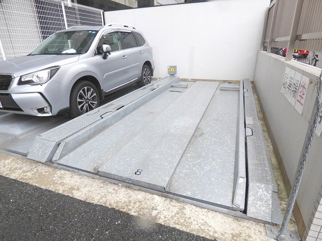 【駐車場】エステムプラザ大手前エヴァース