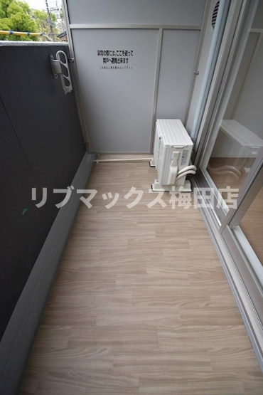 【バルコニー】