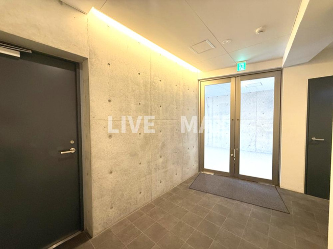 【ロビー】ＲＩＨＩＴＯ新大阪ＷＥＳＴ