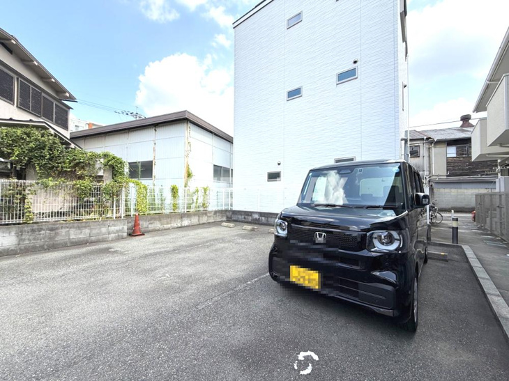 【駐車場】ﾌﾞﾚｰﾌﾞｴﾑｽﾞ 