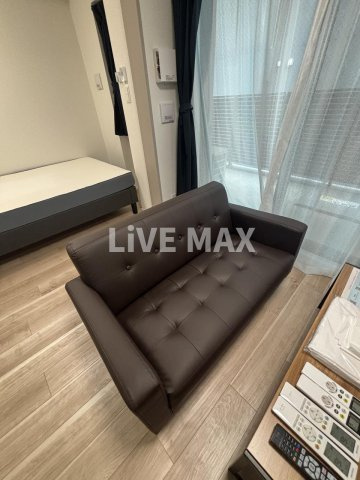 【居間・リビング】la Waison NAMBA west