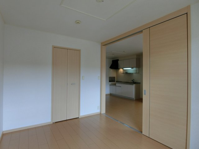 ブリーズの洋室