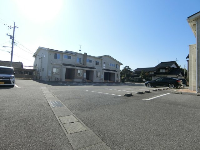 ブライト　スクエアⅢ　Ａの駐車場