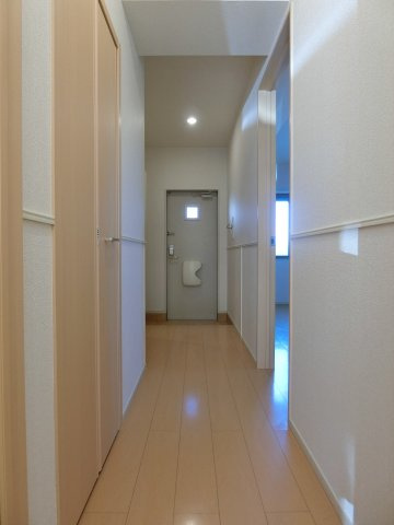 ブライト　スクエアⅢ　Ａの玄関