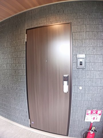 【玄関】 | リジェ花田 | きれいな玄関です