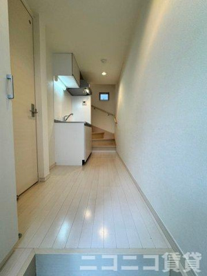 【玄関】 | コンフォート110 | 別号室イメージの為、現状を優先致します。