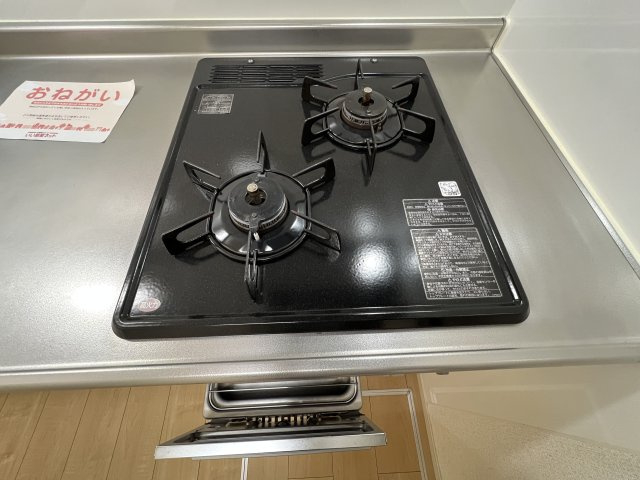 サピーⅤのキッチン|2口コンロ、グリル付き
