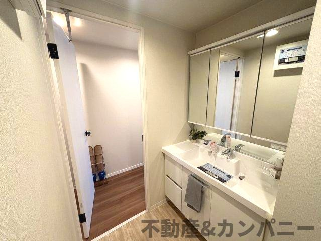 エイルマンション岩崎プレジデンスの独立洗面台|独立洗面台あり、毎朝おしゃれに忙しい女性の方におすすめです