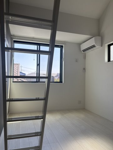 Green Commonsの内装|※205号室の画像です。ロフト階段
