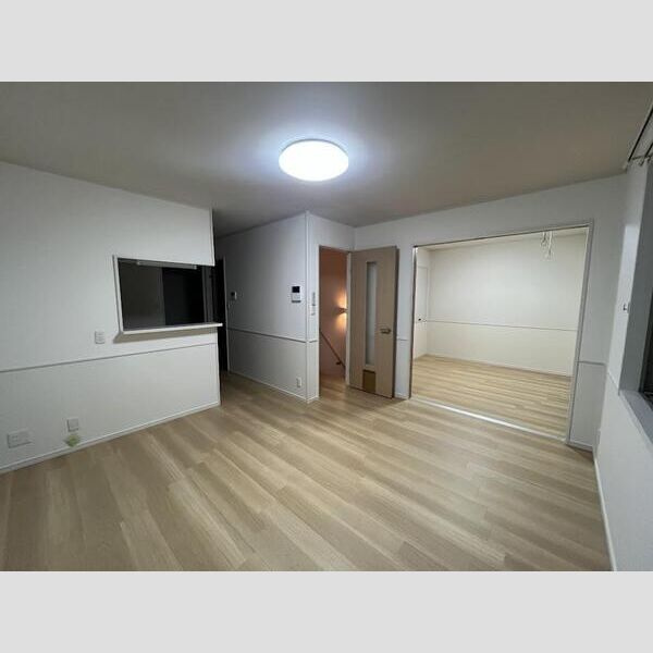 エスタシアⅠの居間・リビング