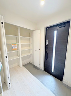 【玄関】 | ☆☆新築分譲　日立市東大沼町第１　ラスト１棟！！長期優良住宅♪ | 大容量のシューズボックス付♪