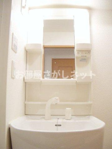 ノーブル・コーケ・横浜【おとり物件なし】#学生・社会人にオススメ！初期費用分割払いOK！の独立洗面台