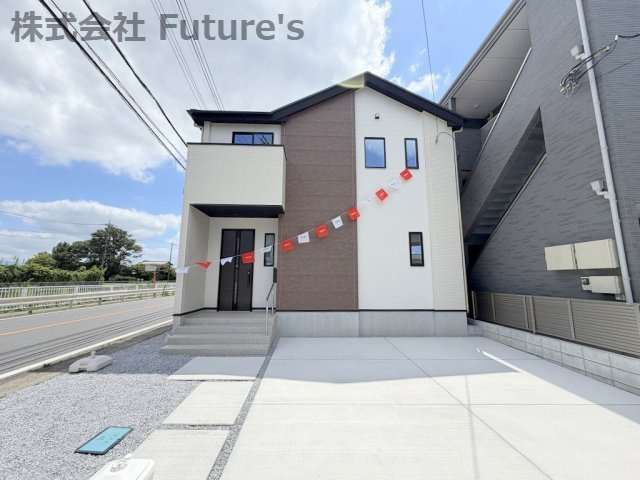 三郷市幸房　新築戸建　全1棟の外観|つくばエクスプレス線「三郷中央」駅徒歩10分の好立地
