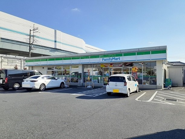 コロレ・プリムヴェール弐番館の周辺|ファミリーマートさいたま松本店まで400m