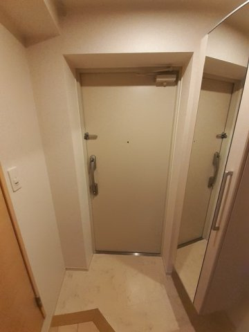 ヴァンソレイユの玄関|明るい玄関です