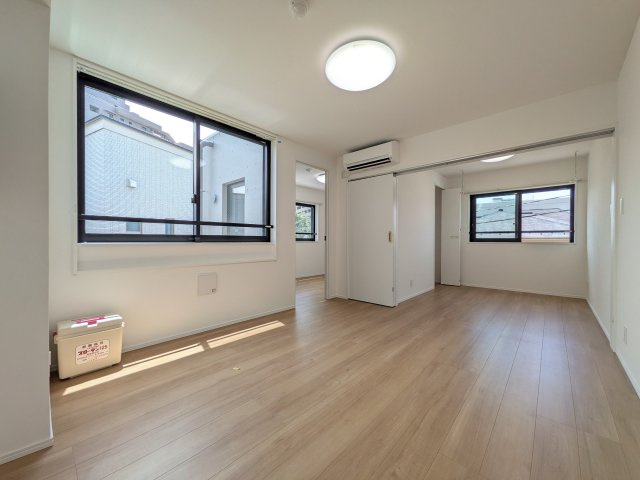 アグライア久が原の居間・リビング|こちらの居間で趣味の時間をお楽しみください