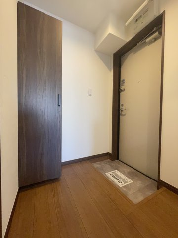 ログライフ東六郷の玄関|落ち着いた玄関です