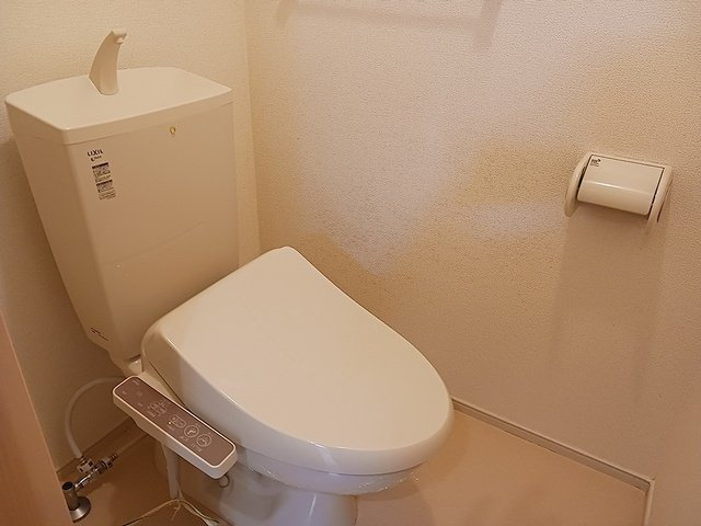 ラフレシール桜のトイレ|ゆったりとした空間のトイレです