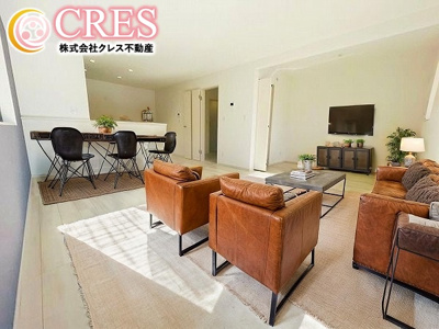 【居間・リビング】 | ☆☆☆新築住宅　いわき市泉もえぎ台３期T　ラスト１棟！！オール電化♪ご案内随時受付中です♪ | LDK16.67帖！！
※実際に現地に家具はおかれておりません。また価格に家具は含まれておりません。(作成CG)