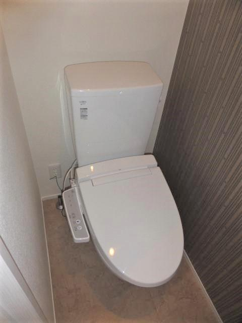 ファンタジアのトイレ|落ち着いた色調のトイレです