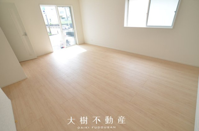 【居間・リビング】 | 海老名市浜田町  新築戸建て　全１棟【仲介手数料無料】