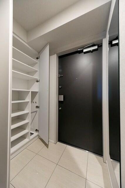 アーバネックス上野の玄関|※写真は同タイプ住戸です。
