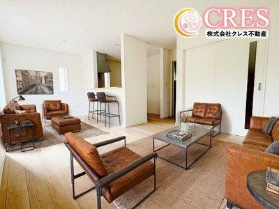 【居間・リビング】 | ☆☆新築分譲　好間町上好間第5A　地震に強い安心住宅　全３棟！！ご案内随時受付中です！！ | LDK16～18.0帖！！お子様のリビング学習にもピッタリ♪
※実際に現地に家具はおかれておりません。また価格に家具は含まれておりません。(作成CG)