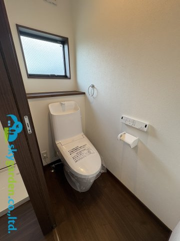 茅ヶ崎市香川１丁目　新築戸建　全1棟のトイレ|シンプルで使いやすいトイレです