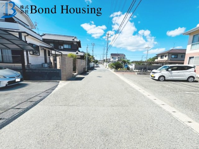 駐車並列2台　ゆとりのある7LDK　西区竜が岡５丁目　中古戸建のその他