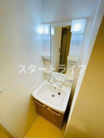 大阪市東淀川区西淡路４丁目の賃貸マンションの洗面所