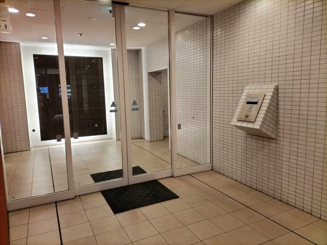 プライムアーバン川口のエントランス|ゆとりのあるエントランスです