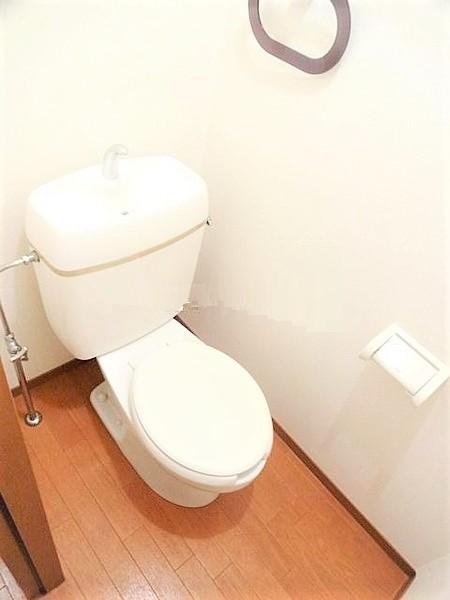 プレミール上木崎　Ａのトイレ|ゆったりとした空間のトイレです