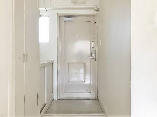 ビレッジハウス根岸2号棟の玄関|ビレッジハウスの同一物件・同一タイプの間取りの写真です