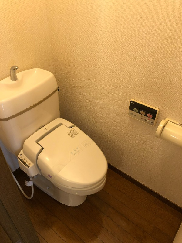 川口市大字里の賃貸マンションのトイレ|落ち着いたトイレです