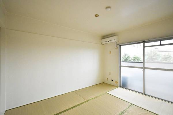 ビレッジハウス柳崎タワー1号棟の居間・リビング|ビレッジハウスの同一物件・同一タイプの間取りの写真です