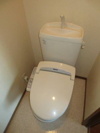 熊本市南区刈草３丁目のアパートのトイレ