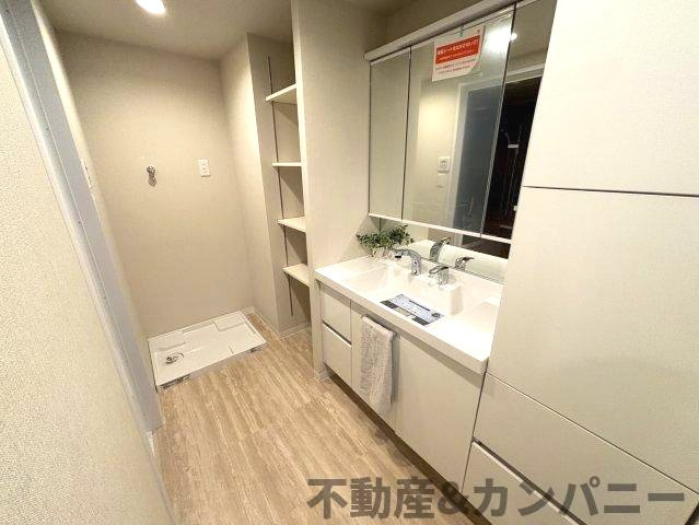 サントノーレ石手の独立洗面台|独立洗面台で身支度をすべて済ませてしまいましょう