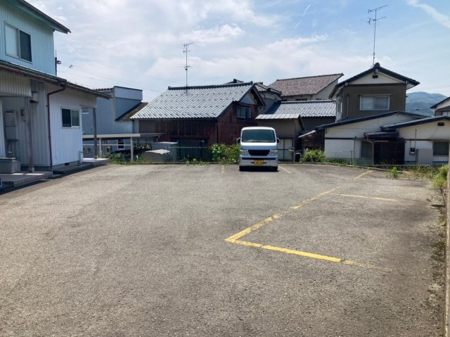 貸家　平出３丁目の駐車場