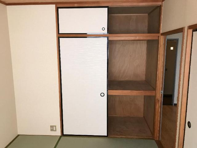 シャインヒルズ滝ノ水の収納|和室押入