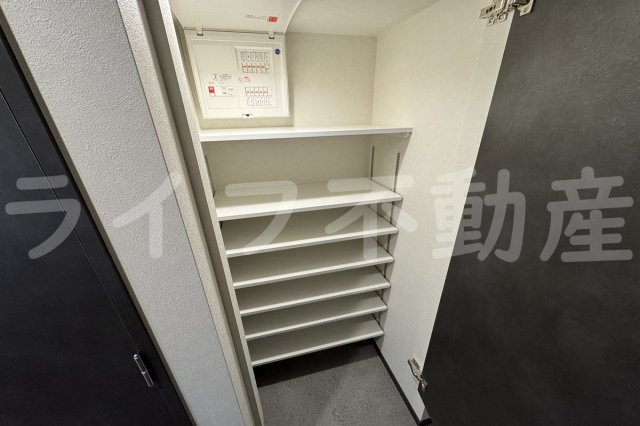 レオンヴァリエ長堀通の収納|便利な収納スペースです