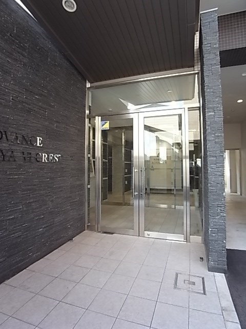 アドバンス三宮Ⅵクレストのエントランス