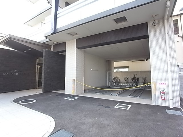 アドバンス三宮Ⅵクレストの外観