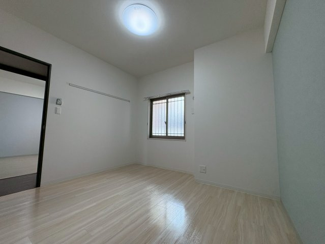 Casa・Fioreの洋室|落ち着いて過ごせるお部屋なので、寝室にいかがでしょうか
