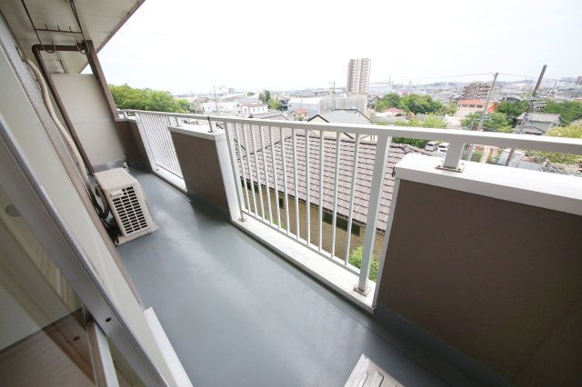 スカイマンション岡田のバルコニー