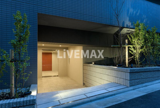 【エントランス】ブルーミング西麻布