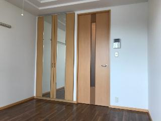 メゾンエルシオンの内装|洋室