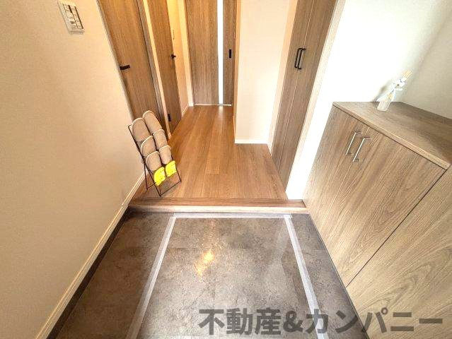グランディアパークウェストの玄関|落ち着いた玄関です