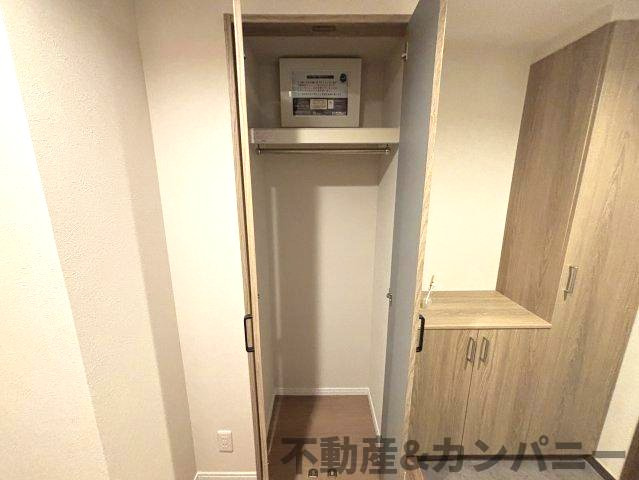 グランディアパークウェストの収納|玄関収納横に収納スペースがあります