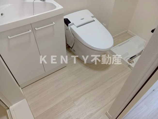 【トイレ】 | プラージュ白金台 | 落ち着いた色調のトイレです