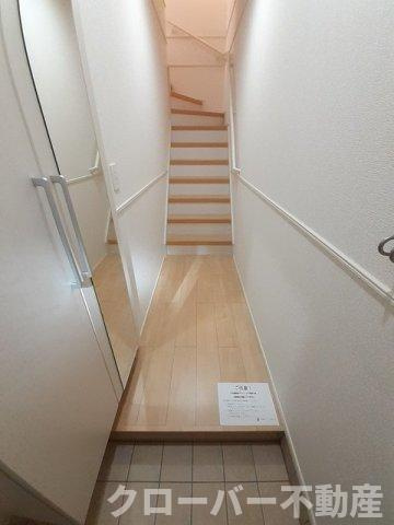 メゾングレースＦの玄関